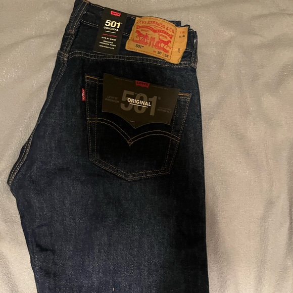 - Levi’s 501 Original straight leg jeans, 30 x 32 - Picture 1 of 3